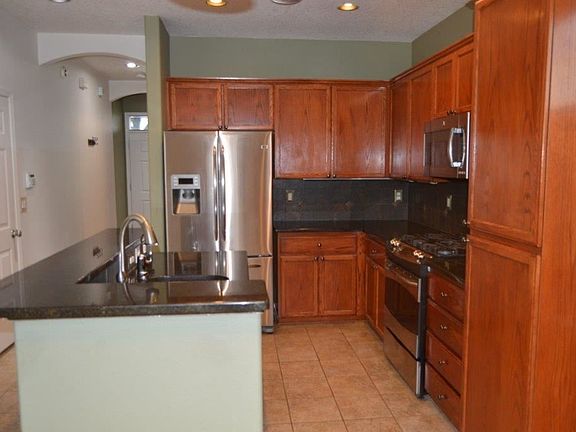 3rd image of 479 NE Caden Ave
