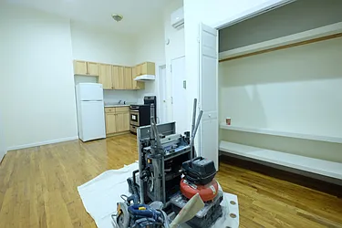 Rented by Urban Real Estate Inc