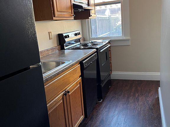 Fully equipped galley kitchen