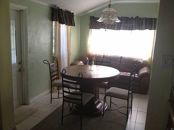 3rd image of 1080 Riverdale Dr