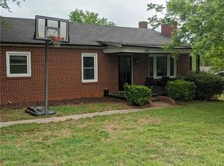 2825 Goble Rd, Hiddenite, NC 28636