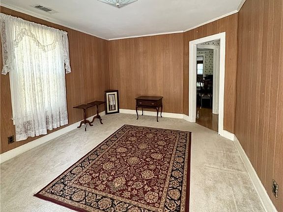 4th image of 49 Lawton Avenue