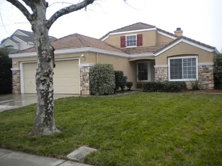 1540 Spring Ct — Photo 2