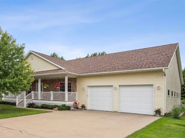 709 Bergamot Ln, Solon, IA 52333