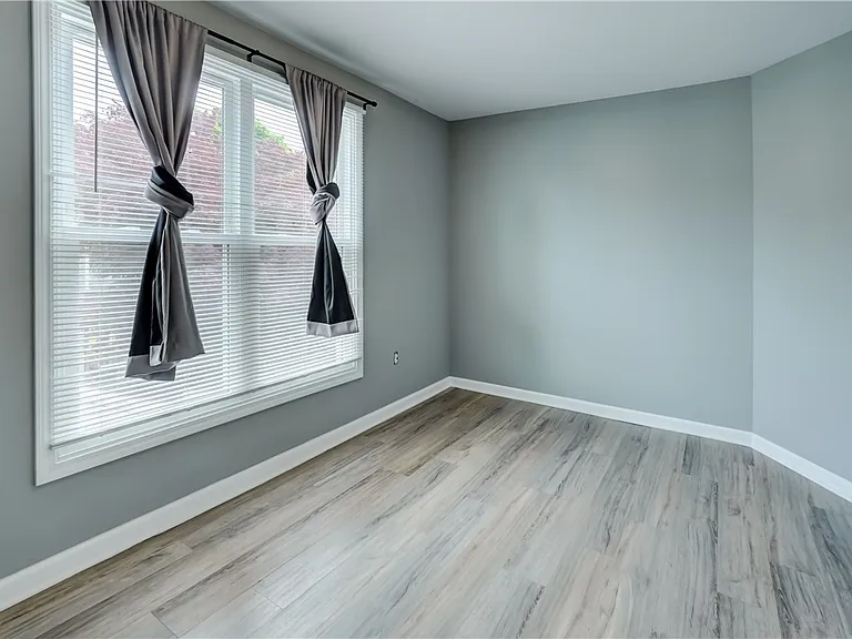 38 Tracy St #UP — Photo 13