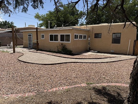 3rd image of 412 Laguayra Dr NE