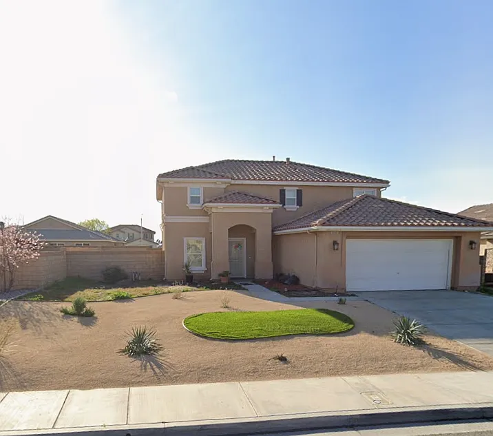 3 bed, 2124 sqft, $3,000 — Photo 1