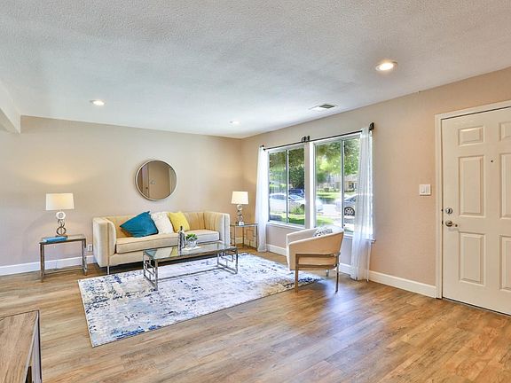 3rd image of 415 Velasco Dr