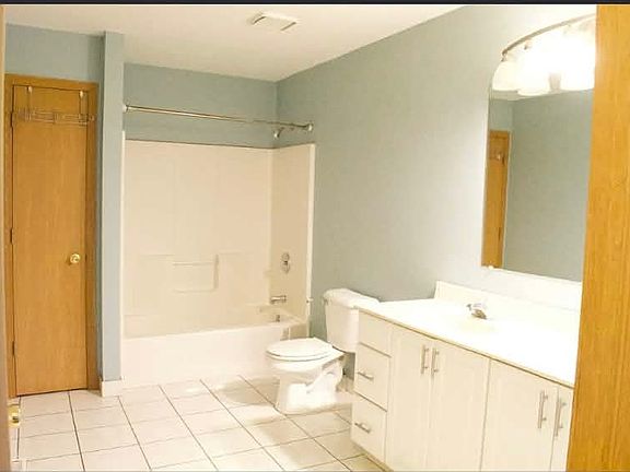 4th image of 2921 Gilboa Ave