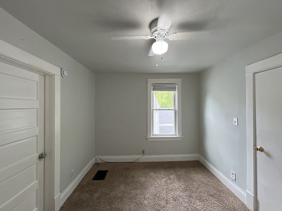 Second bedroom