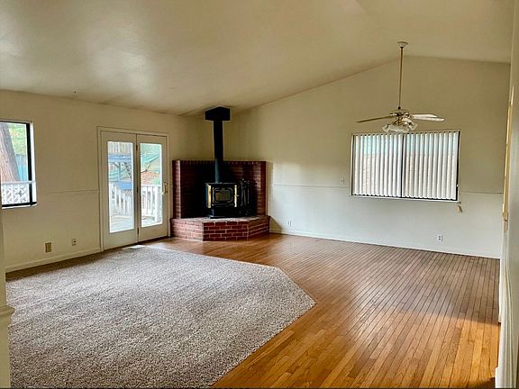 4th image of 17519 Alexandra Way