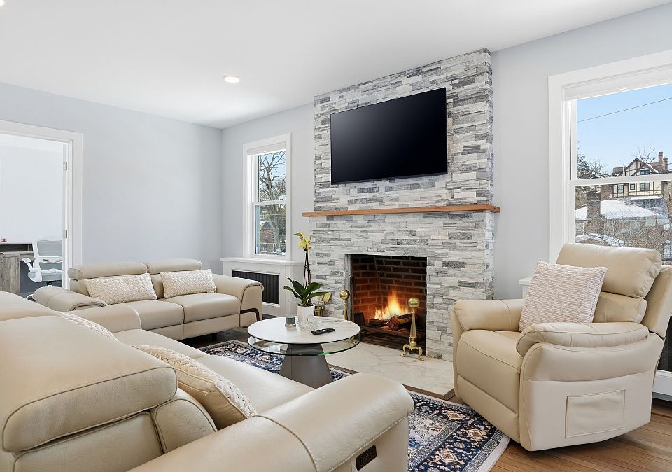 1st image of 210 Rumsey Rd