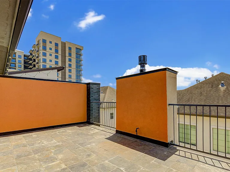 113 Tuam St — Photo 30