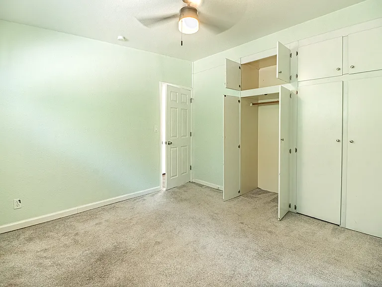 501 Hilltop Dr — Photo 9