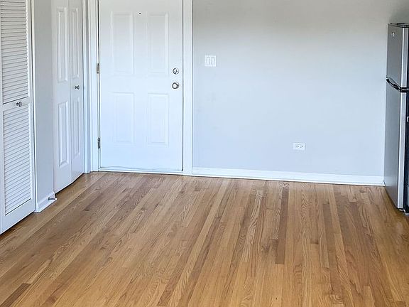 5th image of 2520.5 W Leland Ave #C5
