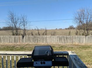 1127 Hummingbird Ln, Nixa, MO 65714