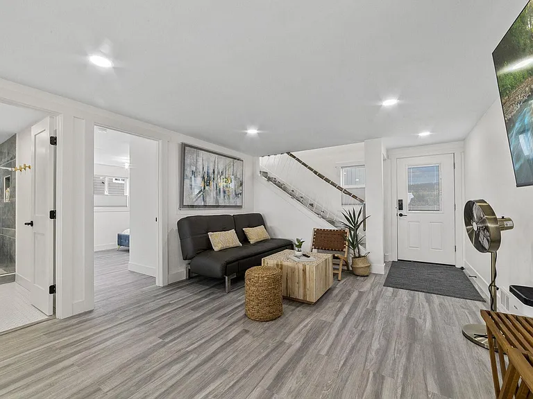 260 Driftwood Shores Rd — Photo 14