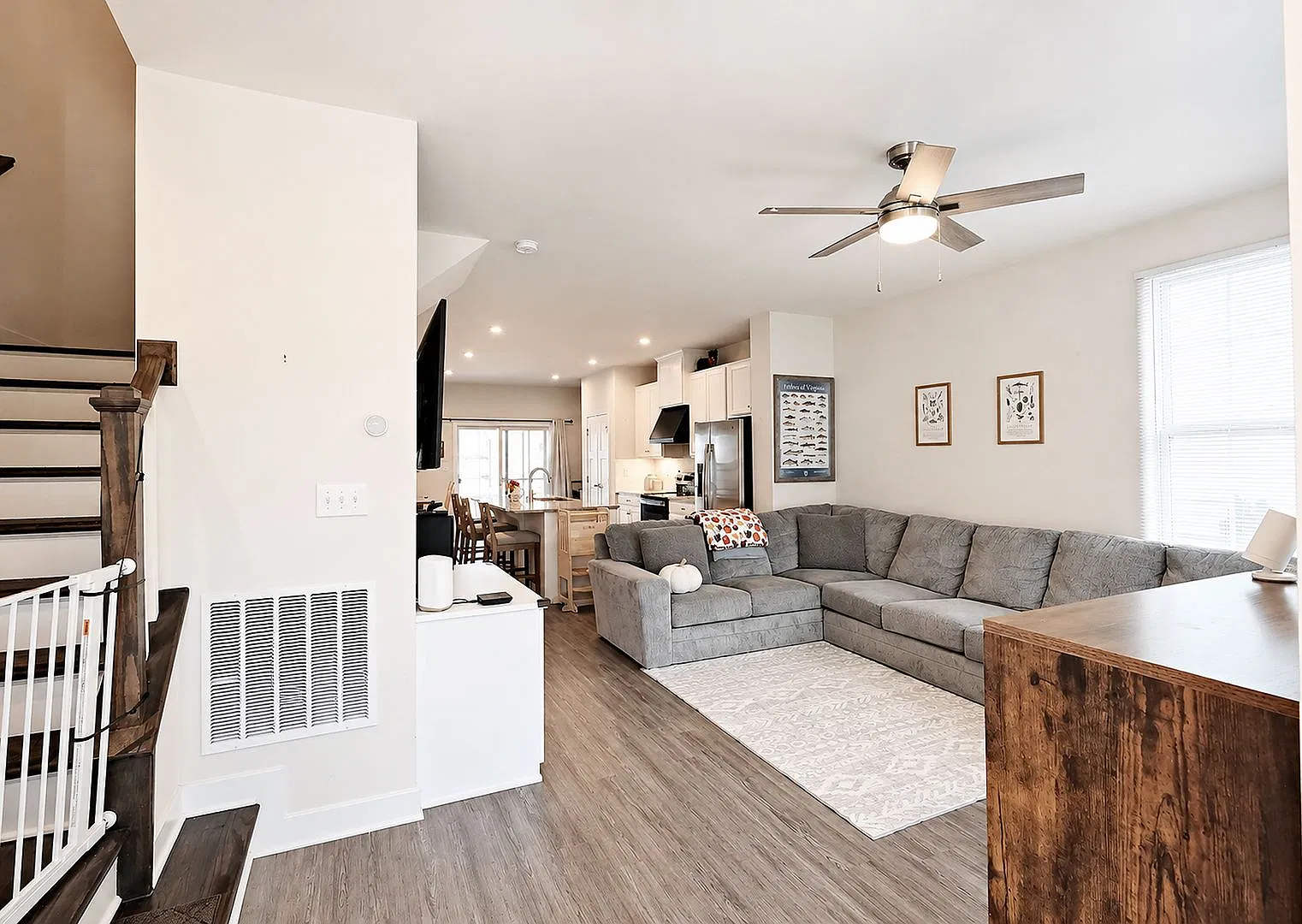 $500 Off 1st Month's Rent! Pet-Friendly Rivanna Village Townhome — Photo 3