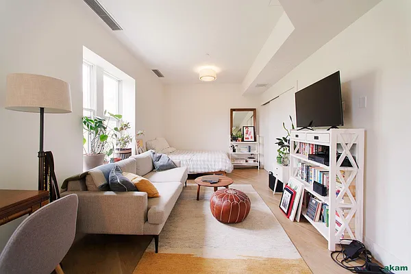 Rented by Akam Sales and Brokerage | media 14