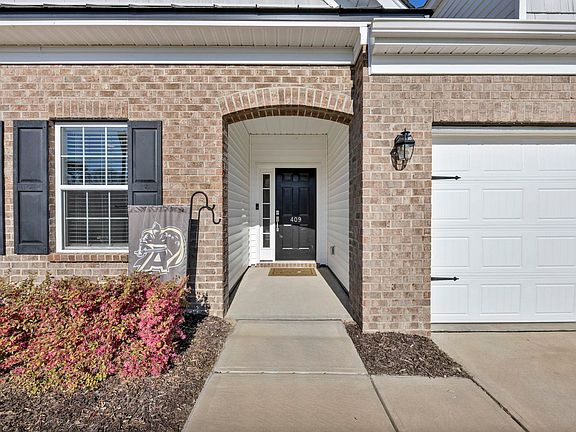 2nd image of 409 Layup Cir