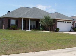 7714 Falcon Cir, Ocean Springs, MS 39564