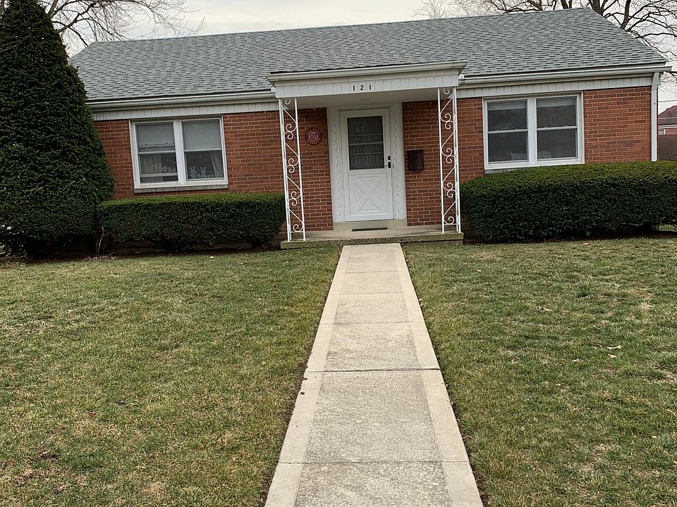 121 Fairlawn Dr Clintonville