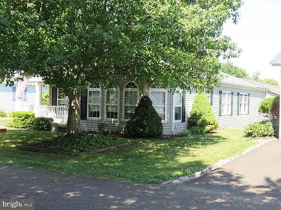 5th image of 638 Spicebush Ct