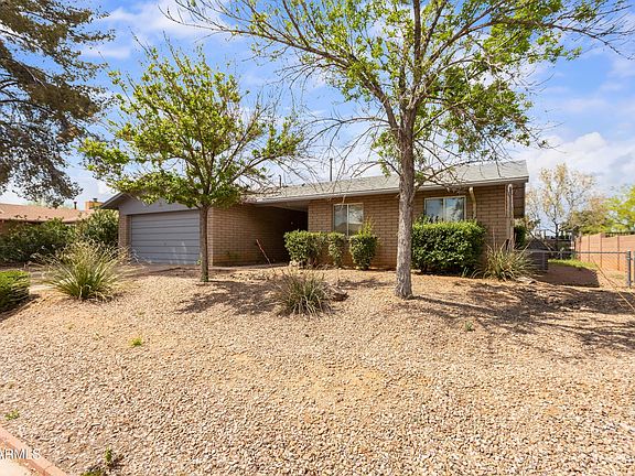 3rd image of 1301 E BUCKHORN Drive