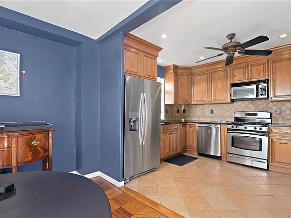 5th image of 300 Martine Ave APT 9J