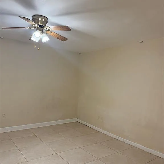 981 Woodward Park Dr — Photo 20