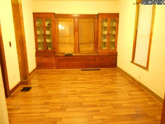 4th image of 3325 Virginia Ave