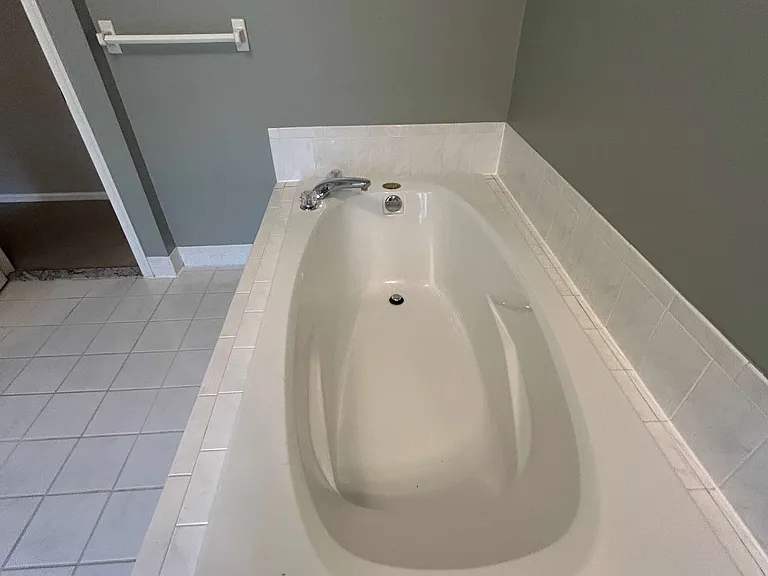 Huge bathtub