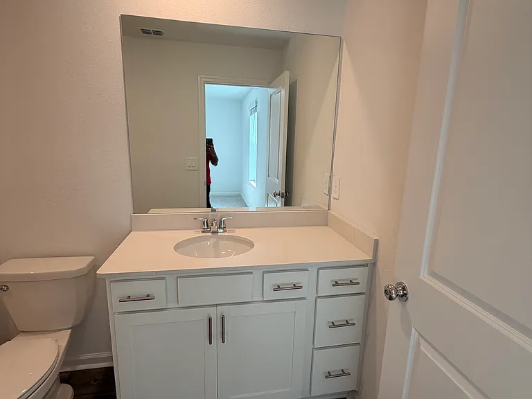 5404 NW 22nd Dr #5404 — Photo 8