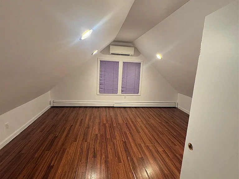125 Washington Ave — Photo 15