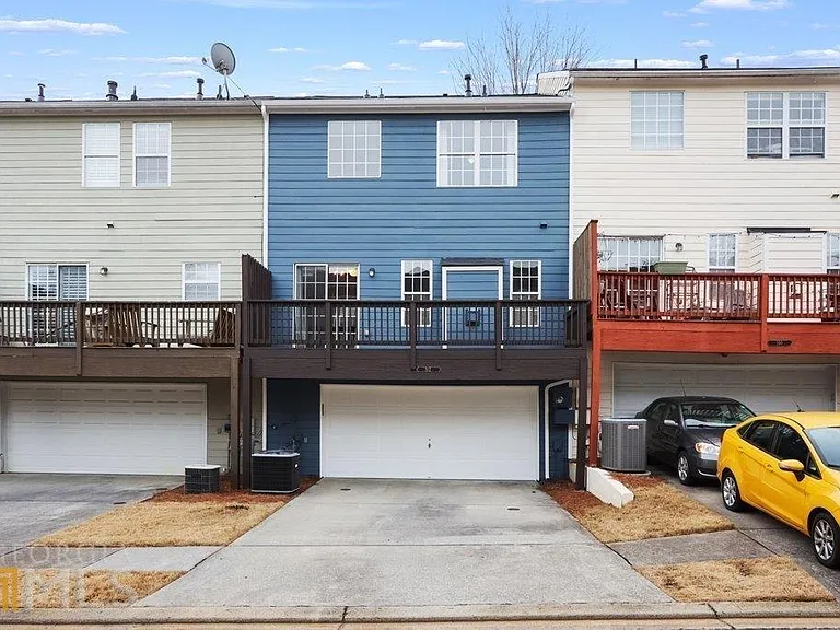 512 Blossom Way — Photo 3
