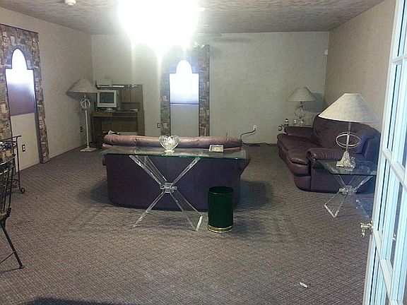 3rd image of 5642 Elm Springs Dr