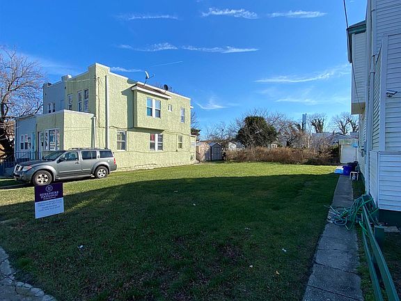 3rd image of 716 Magellan Ave