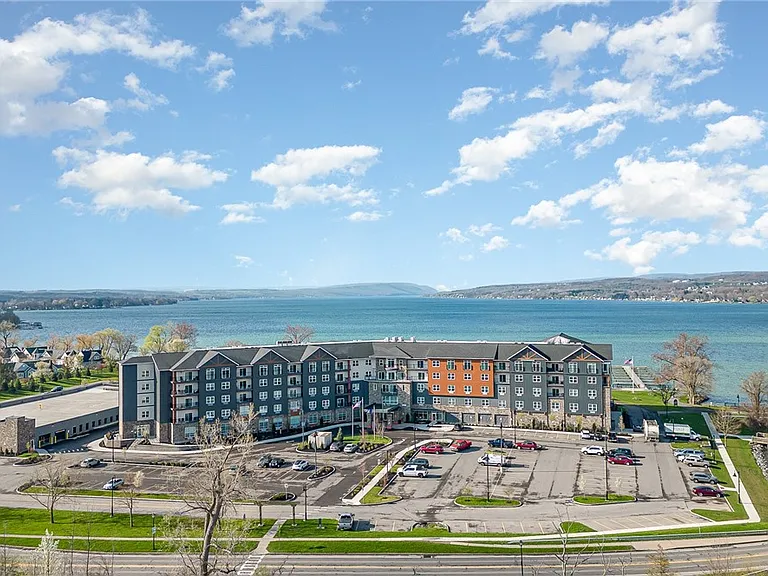 205 Lakeshore Dr #403 — Photo 4