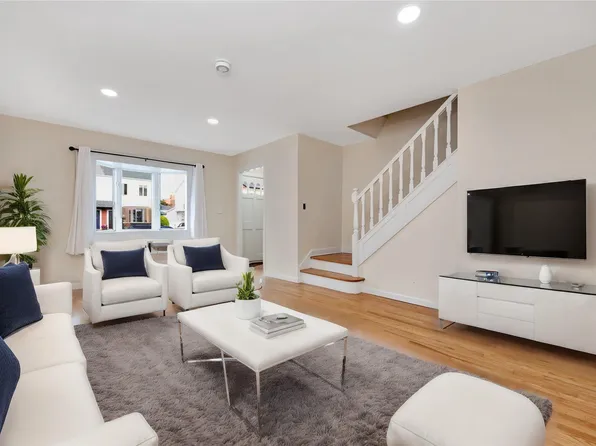 61-34 84th Place, Middle Village, NY 11379