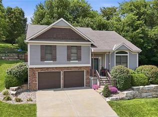 14070 NW 64th Ter, Parkville, MO 64152