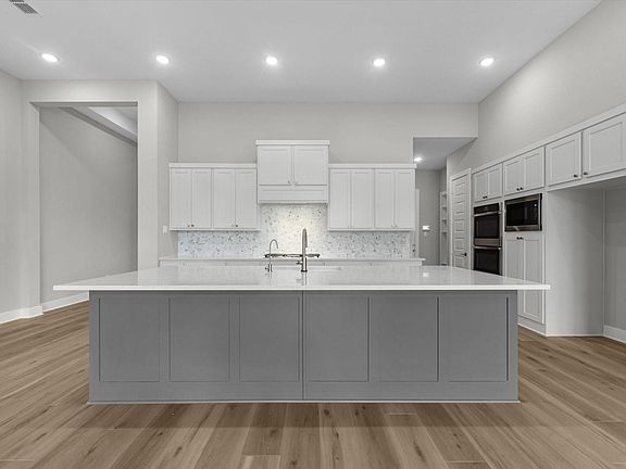 2nd image of 8031 Sunny Rdg