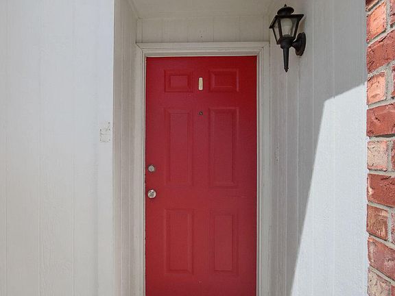 3rd image of 10909 Loma Alta Ln