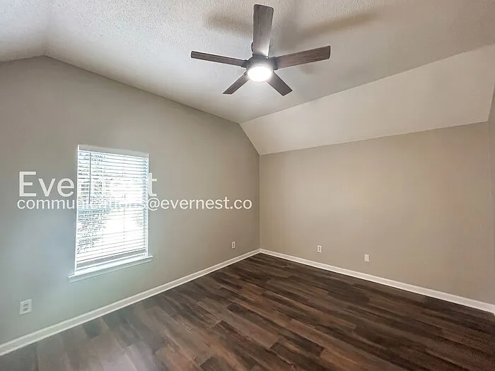 5780 Saranac Ave — Photo 15