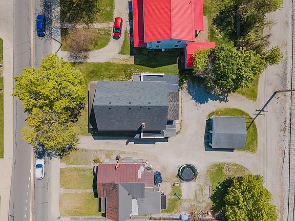 5th image of 22 Mansfield Ave