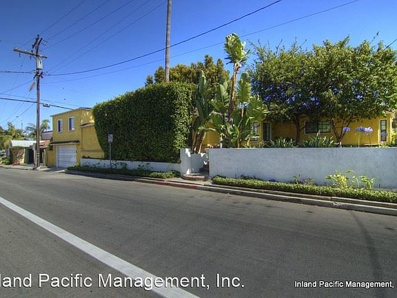 2nd image of 3216 Oak Ave