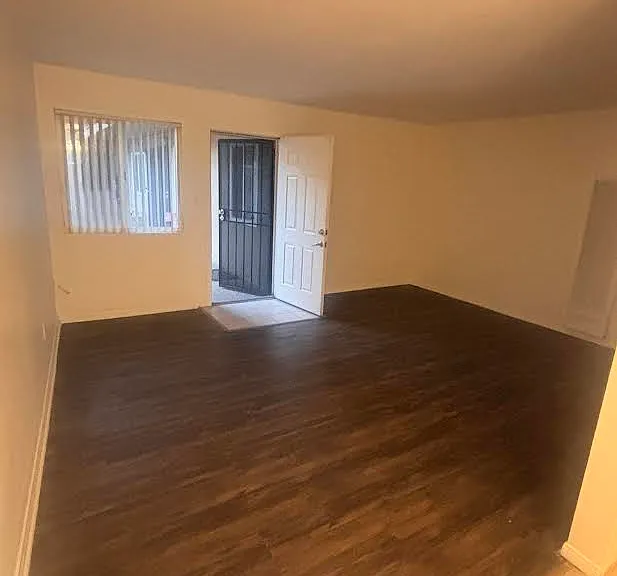 116 Palm Ave #8 — Photo 1