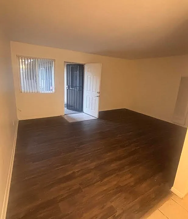 116 Palm Ave #8