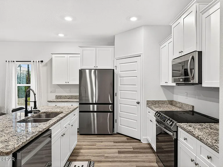 224 Butler Cv — Photo 9