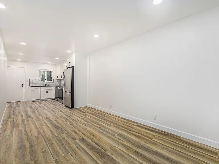 Montecito Ave 137 — Photo 17