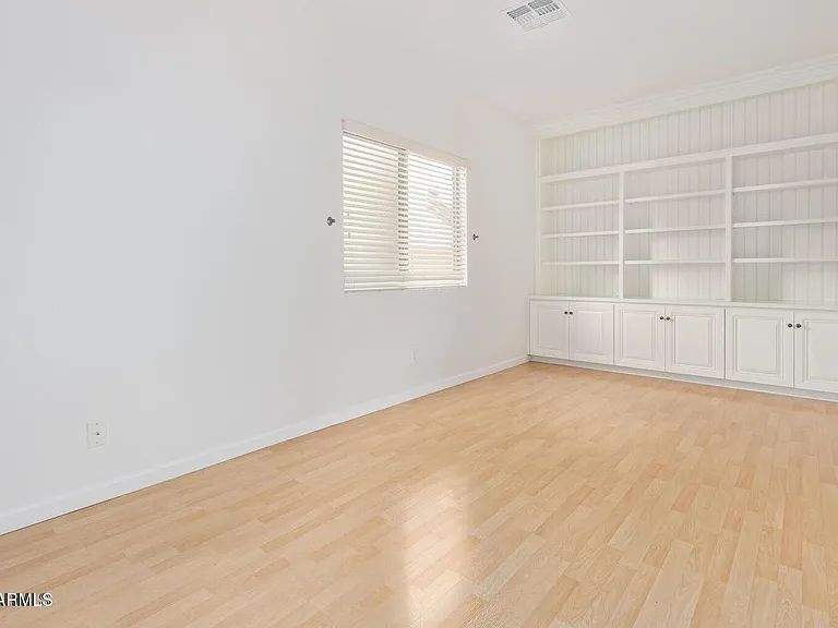 4542 N 111th Dr — Photo 22